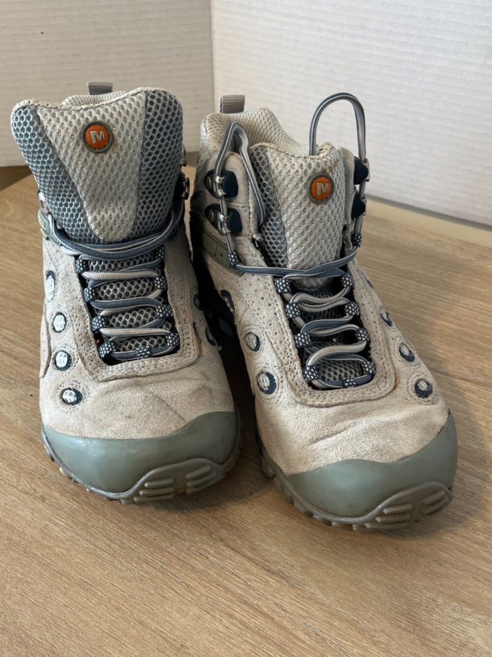Merrell Continuum Women’s 9 Vibrant Hikers